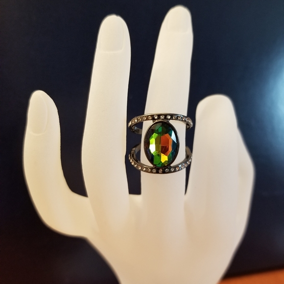 💥SOLD - Fashion Ring - Picture 2 of 6